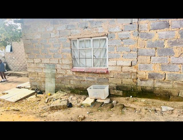 2 BEDROOM HOUSE FOR SALE IN COSMO CITY